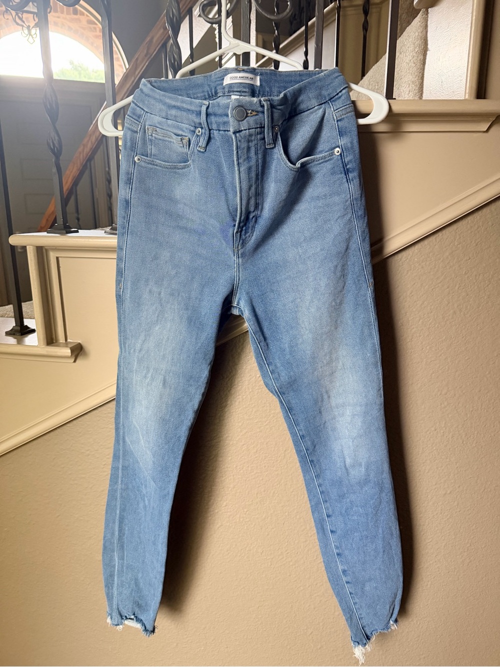 Good American Good Curve Skinny Crop Skinny Crop Jeans in Blue
